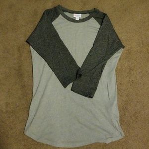 XS LuLaroe Quarter Sleeve Shirt.